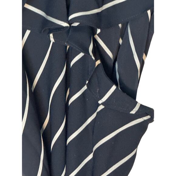 Kendall and Kylie Flowy Sundress New Size Medium - Picture 10 of 10